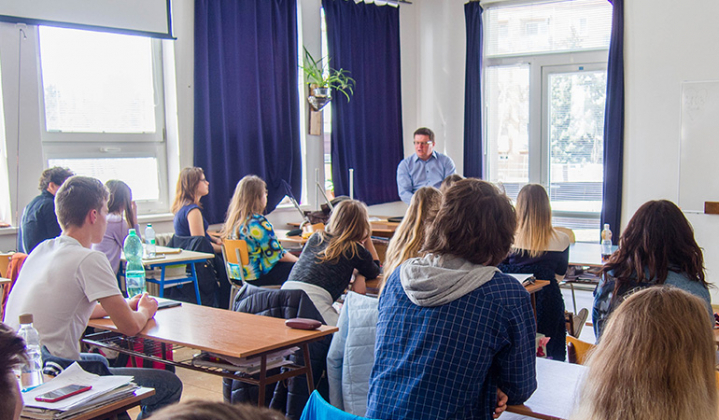 Odborník z praxe na hodinách Aplikovanej ekonómie